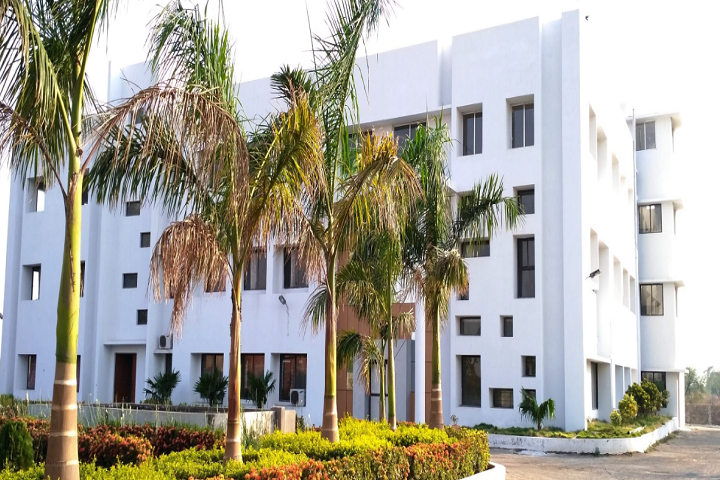https://cache.careers360.mobi/media/colleges/social-media/media-gallery/12725/2020/9/15/Campus-View of Sandipani Group of Institutes Bilaspur_Campus-View.png